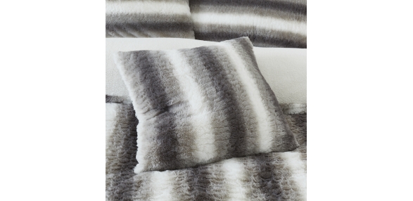 Mae - Silver Filled Cushion