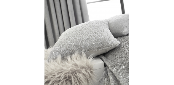Vivien - Silver Filled Cushion